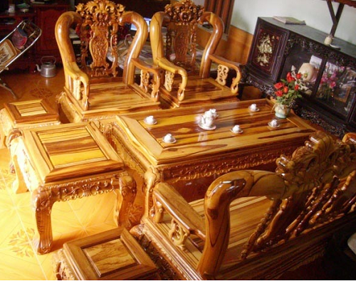 Thanh lý bàn ghế gỗ tạo sự sang trong cho ngôi nhà