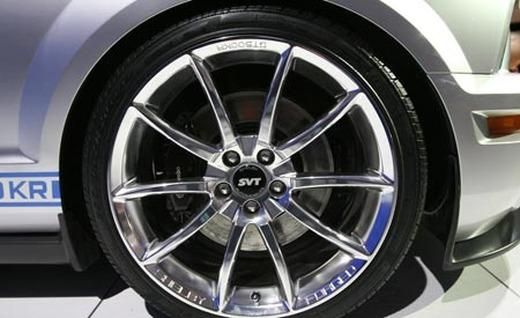 2008-ford-mustang-shelby-gt500kr-wheel-photo-111744-s-520x318.jpg