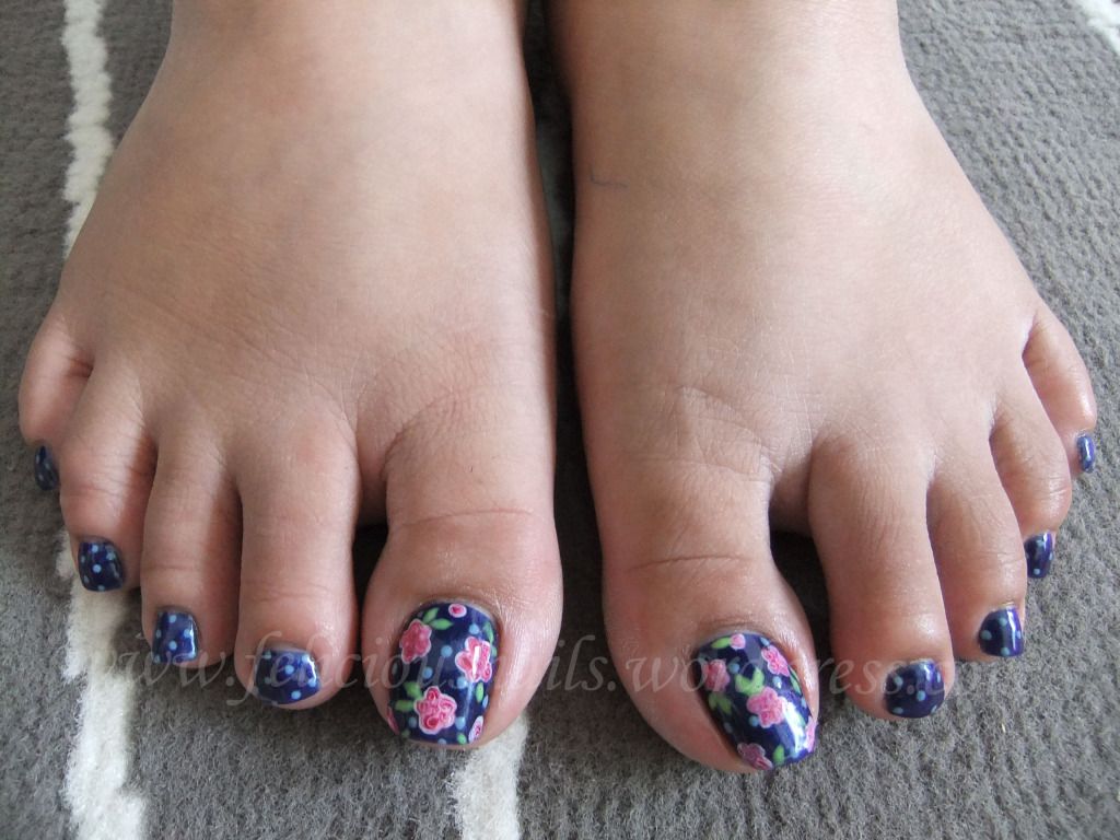 royal blue toes