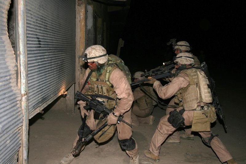 Marines_raid_Fallujah_garage_zpsbqp7lfrw.jpg